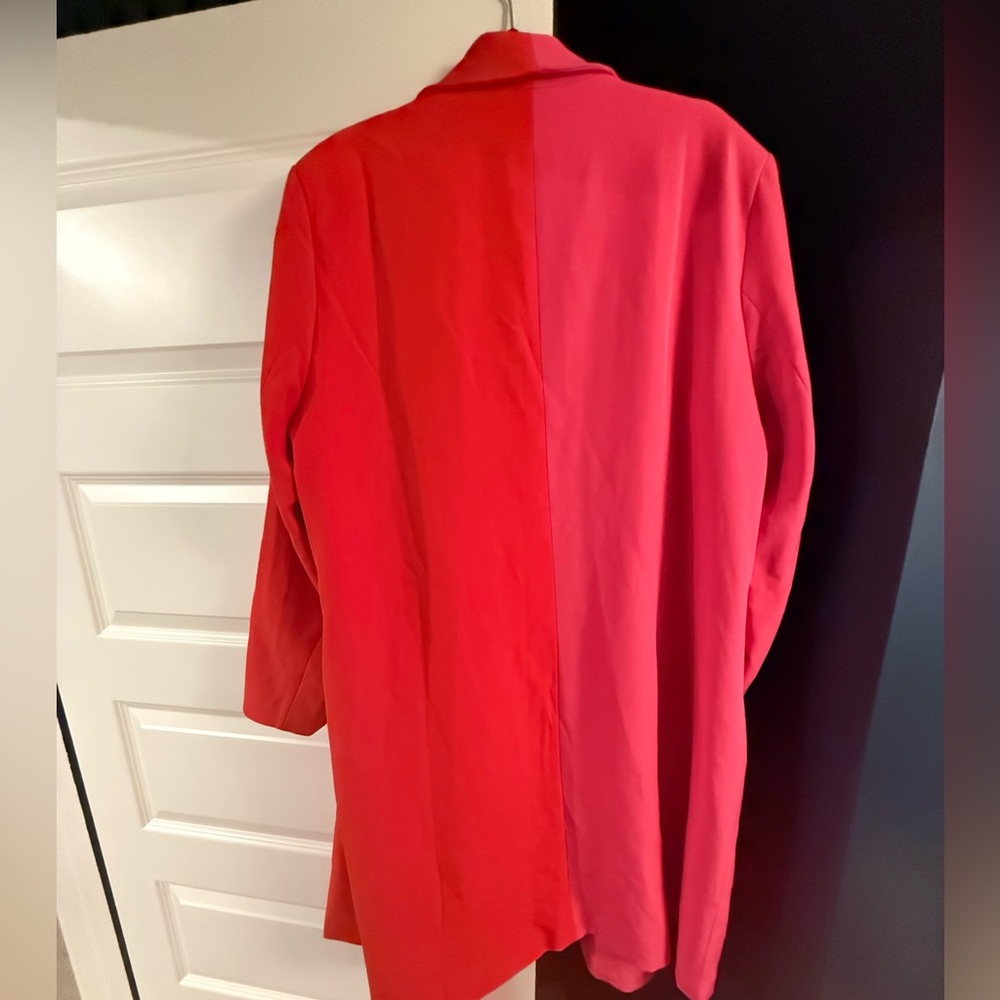 Fashion to Figure Two-Tone Pink and Red Long Blazer - Picture 3 of 3